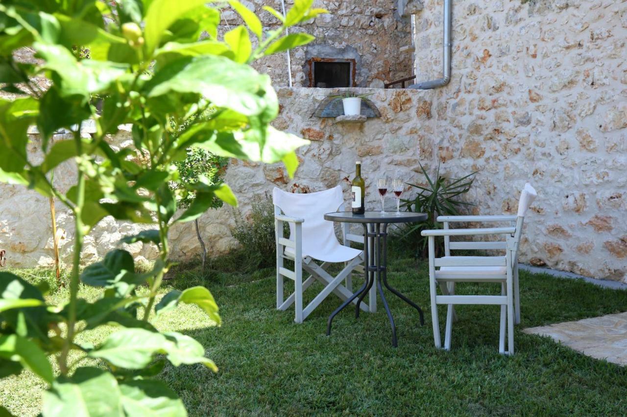 Casa Ovata Daire Tsoukaládhes Dış mekan fotoğraf